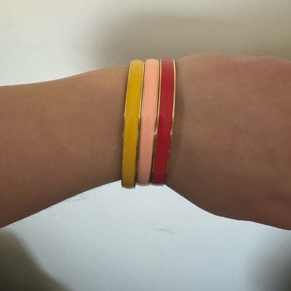 Multicolored pink, red and yellow gold toned costume bracelets - Picture 4 of 7